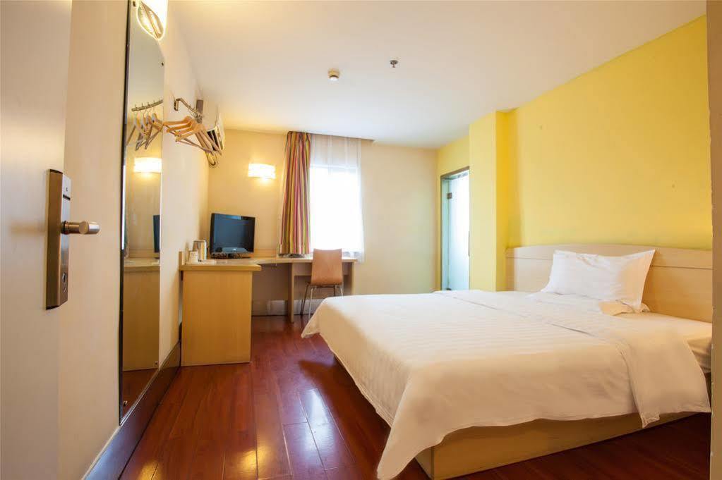 7 Days Inn Гуанчжоу Экстерьер фото