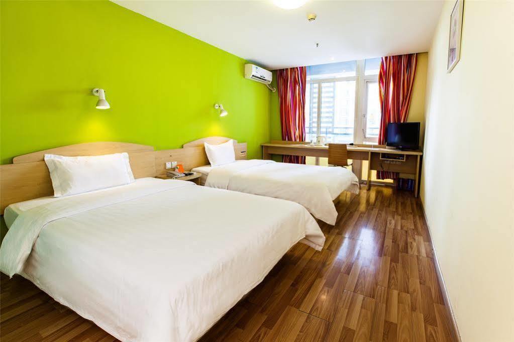 7 Days Inn Гуанчжоу Экстерьер фото