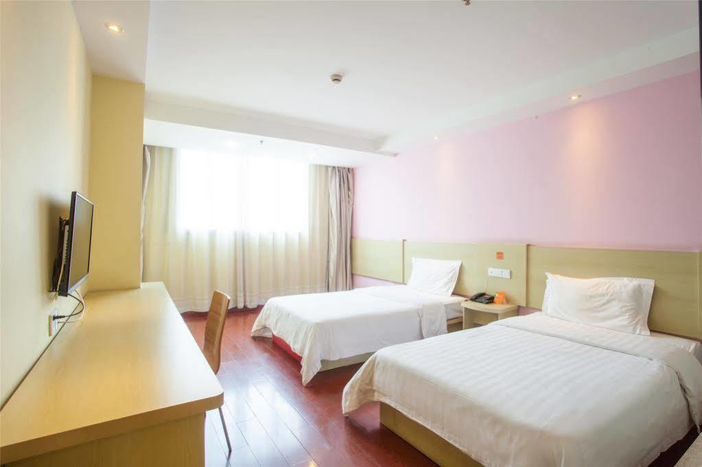 7 Days Inn Гуанчжоу Экстерьер фото
