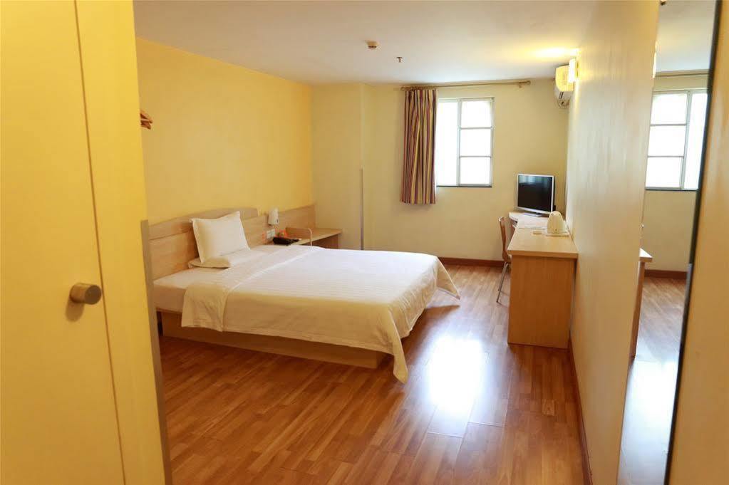 7 Days Inn Гуанчжоу Экстерьер фото